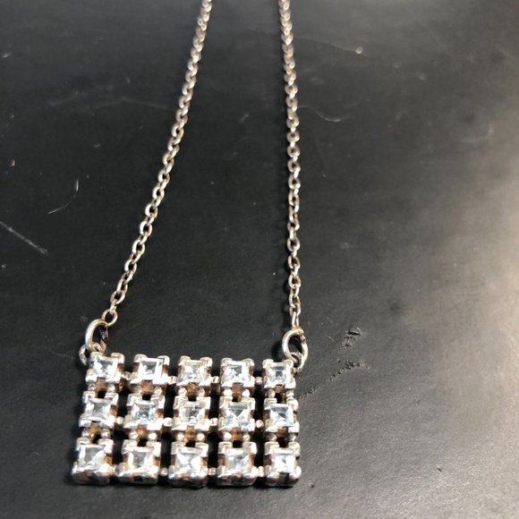 STERLING RECTANGLE 15 FACETED  LITE TOPAZ NECKLACE WITH 18 INCH CURB CHAIN - Picture 6 of 7